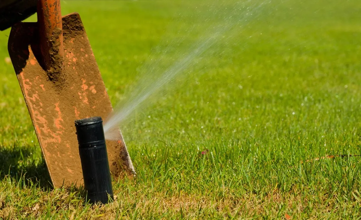 repositioning irrigation head