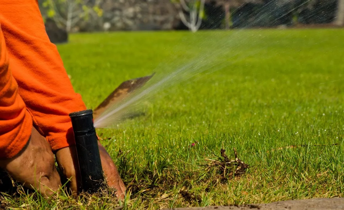 repositioning irrigation head